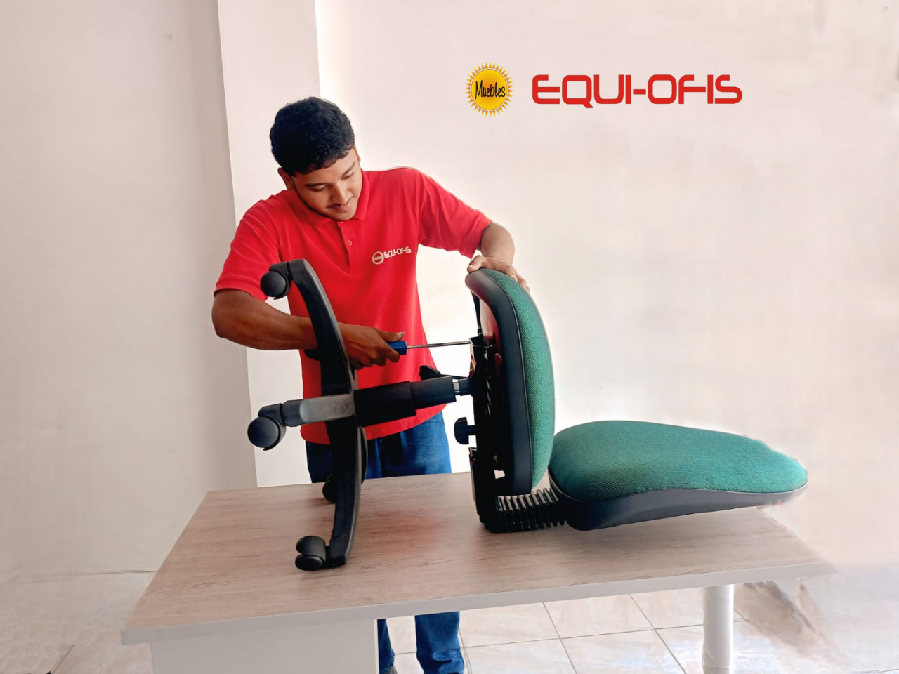 Técnico trabajando